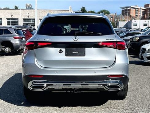 Used 2026 Mercedes-Benz GLC 300 4MATIC image 3