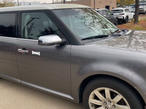 Used 2009 Ford Flex Limited image 7