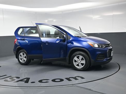 Used 2017 Chevrolet Trax LS w/ LPO, Protection Package image 23