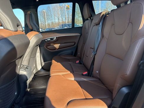 Used 2024 Volvo XC90 B5 Plus w/ Protection Package Premier image 15
