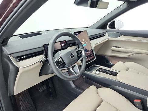 New 2025 Volvo EX90 Ultra image 18