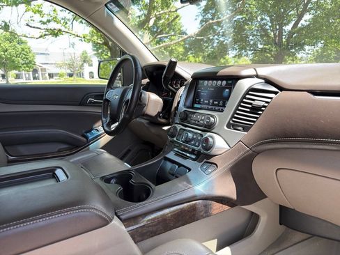 Used 2019 Chevrolet Tahoe LT AWD/4WD image 30