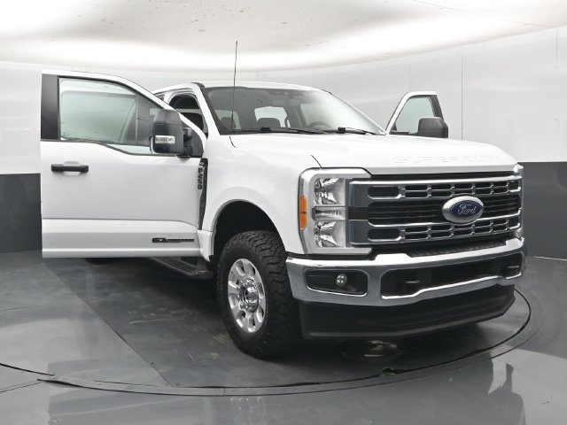 Used 2023 Ford F250 XLT w/ FX4 Off-Road Package AWD/4WD image 59
