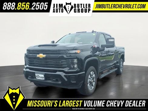 Used 2026 Chevrolet Silverado 2500 Custom w/ Custom Value Package AWD/4WD image 1