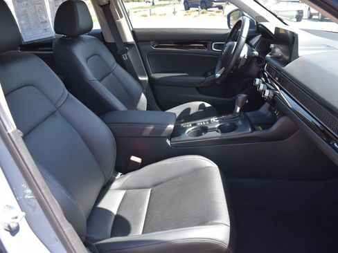 Used 2024 Honda Civic Touring image 14