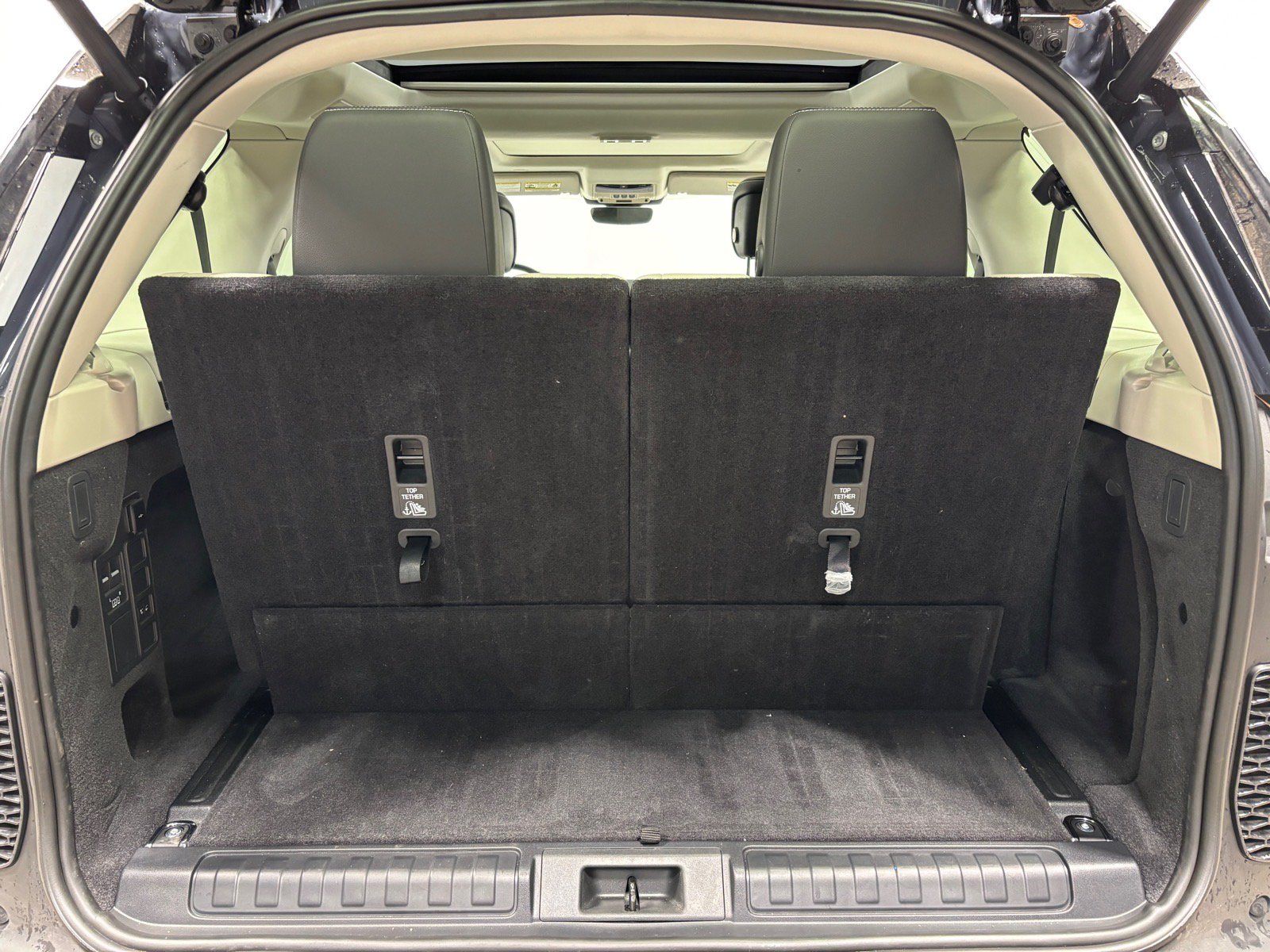 New 2025 Land Rover Discovery S AWD/4WD image 43