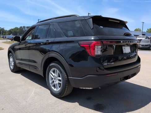New 2026 Ford Explorer Active RWD image 6