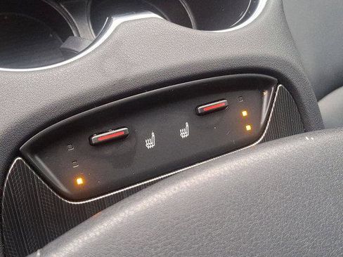 Certified 2024 Toyota Venza XLE image 21