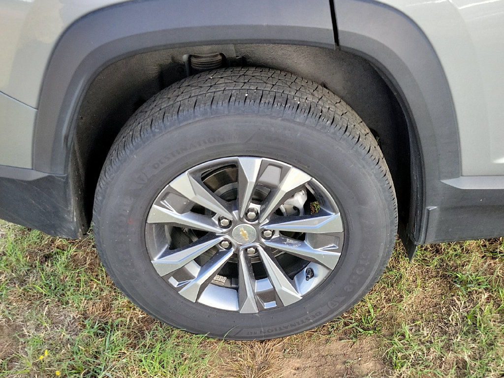 Used 2026 Chevrolet Equinox LT FWD image 5