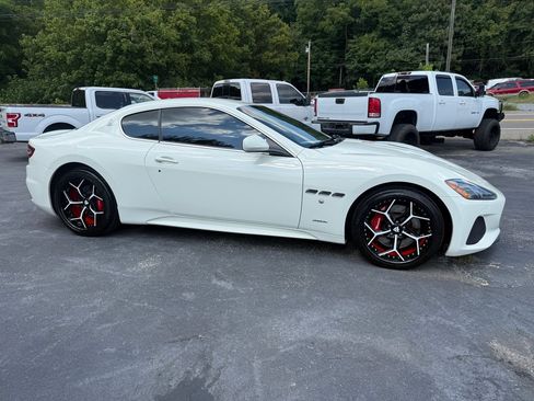 Used 2018 Maserati GranTurismo Sport RWD image 11
