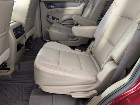 Used 2018 GMC Yukon SLT w/ Premium Edition image 28