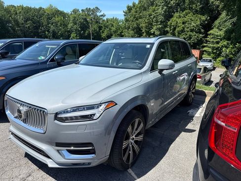 Used 2024 Volvo XC90 B6 Plus w/ Protection Package Premier AWD/4WD image 3