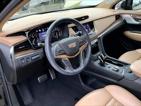 Used 2022 Cadillac XT5 Sportv w/ Platinum Package image 17