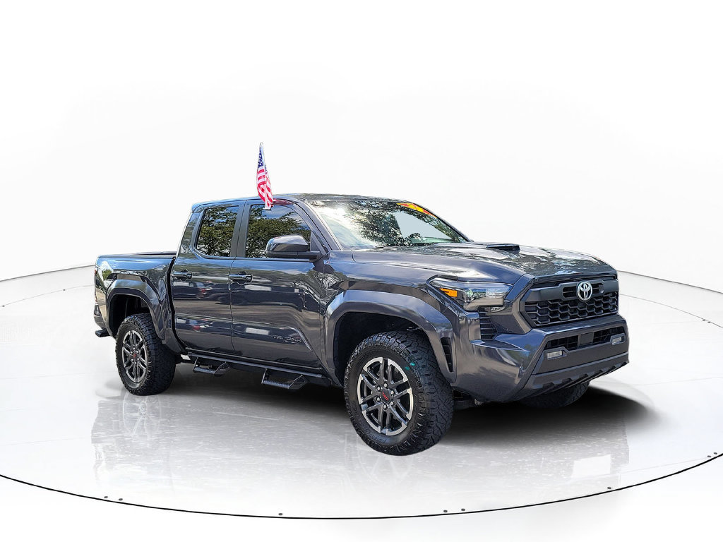 Used 2025 Toyota Tacoma TRD Sport RWD image 2