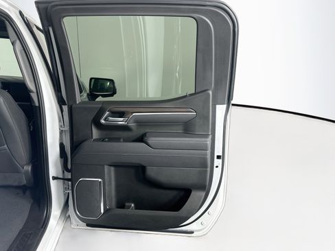 Used 2025 GMC Sierra 1500 SLT RWD image 29