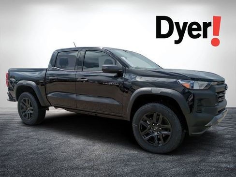 Used 2025 Chevrolet Colorado Trail Boss AWD/4WD image 1