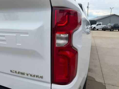 Used 2019 Chevrolet Silverado 1500 Custom Trail Boss w/ Custom Convenience Package AWD/4WD image 53