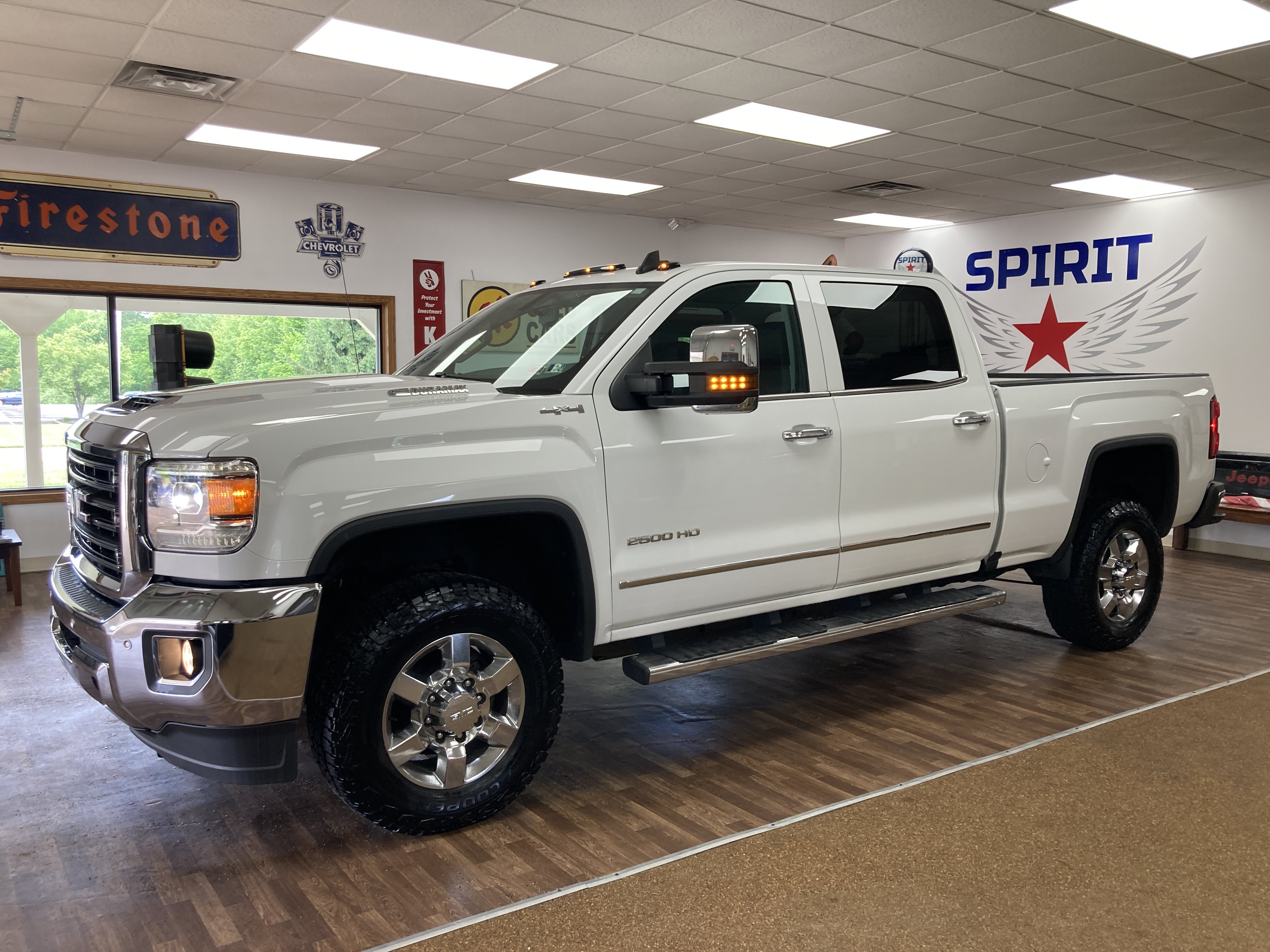 Used 2019 GMC Sierra 2500 SLT w/ Duramax Plus Package AWD/4WD image 1
