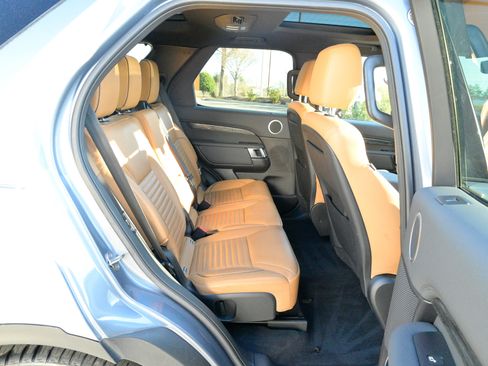 Used 2019 Land Rover Discovery HSE image 49