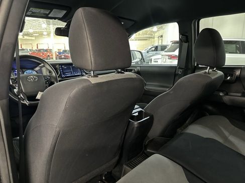Used 2020 Toyota Tacoma TRD Off-Road image 19