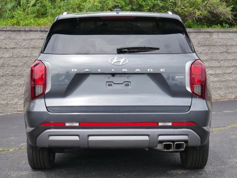 Used 2024 Hyundai Palisade Limited AWD/4WD image 4