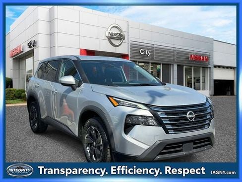 Certified 2024 Nissan Rogue SV AWD/4WD image 1
