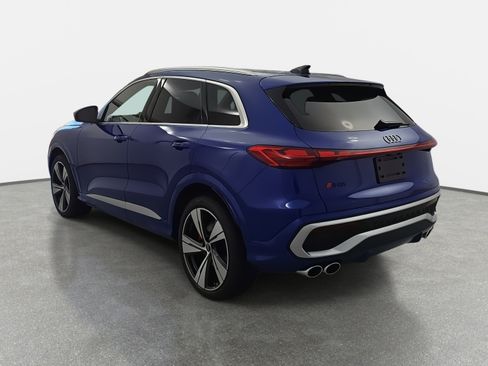 New 2025 Audi SQ5 Prestige image 7
