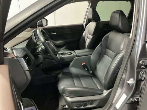 Used 2023 Nissan Rogue SV w/ SV Premium Package image 21