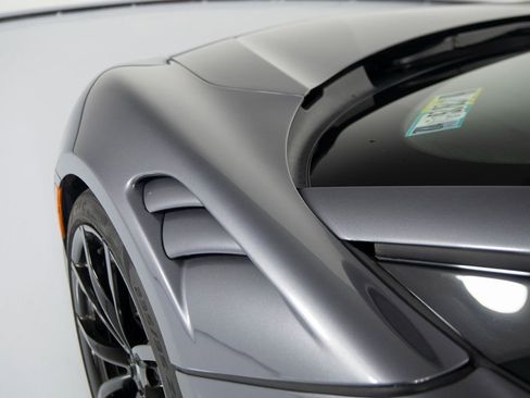 Used 2023 McLaren Artura image 40