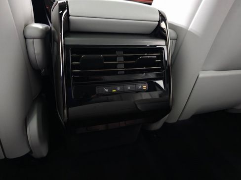 Used 2023 Land Rover Range Rover Sport SE image 35