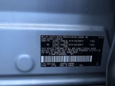 Used 2025 Toyota RAV4 XLE image 32