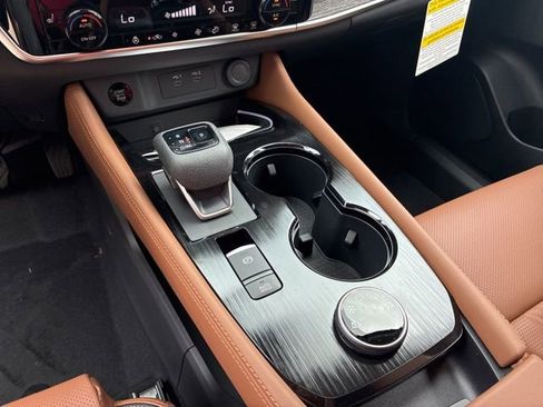 New 2026 Nissan Rogue Platinum AWD/4WD image 13