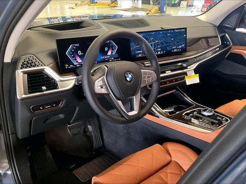 New 2026 BMW X7 xDrive40i image 8