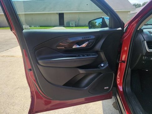 Used 2019 GMC Terrain Denali w/ Advanced Safety Package FWD image 11