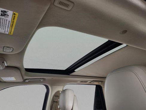 Used 2021 Lincoln Navigator L Reserve image 16