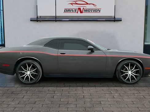 Used 2017 Dodge Challenger GT w/ Driver Convenience Group image 2