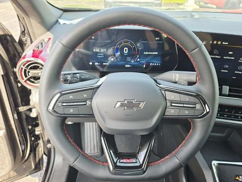 New 2026 Chevrolet Equinox RS w/ Convenience Package III AWD/4WD image 18