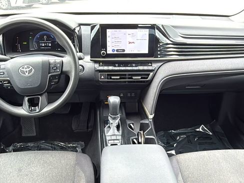 Certified 2025 Toyota Camry LE image 25