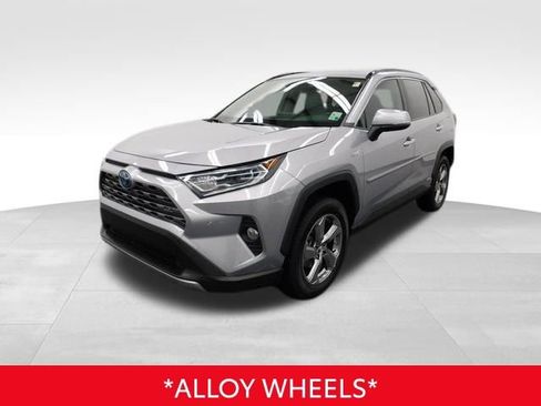 Used 2019 Toyota RAV4 Limited image 4
