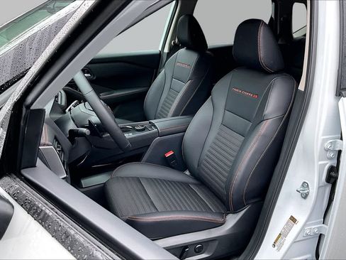 New 2026 Nissan Rogue SV AWD/4WD image 9