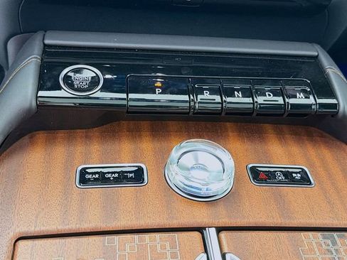 New 2025 Lincoln Navigator Black Label AWD/4WD image 17