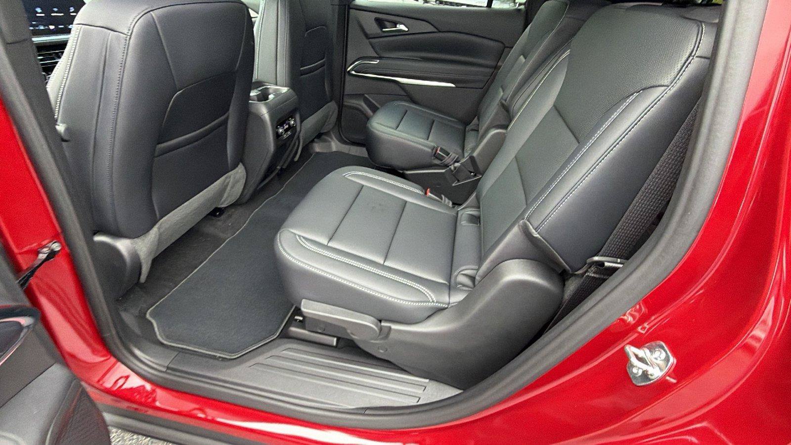New 2027 Chevrolet Traverse LT FWD image 19
