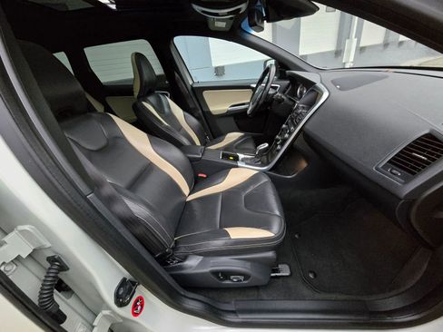 Used 2013 Volvo XC60 T6 R-Design Platinum image 20