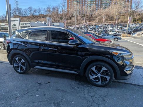 Used 2017 Hyundai Tucson Limited image 5