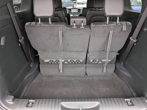 New 2027 Chrysler Pacifica Select FWD image 29