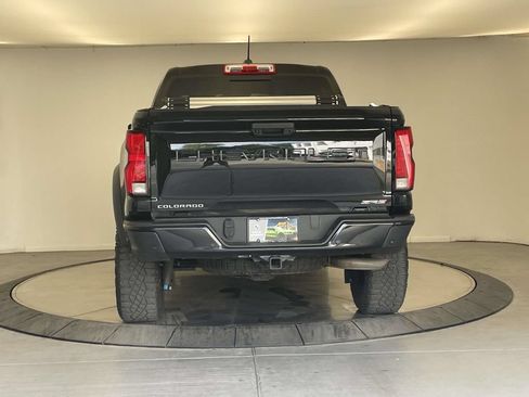 Used 2023 Chevrolet Colorado ZR2 w/ ZR2 Convenience Package III AWD/4WD image 4