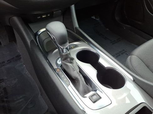 Used 2024 Chevrolet Malibu LT image 19