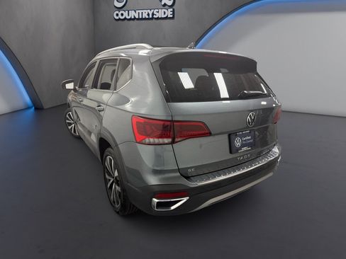 Certified 2023 Volkswagen Taos SE w/ Panoramic Sunroof Package FWD image 9