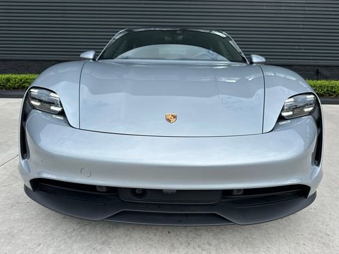 Used 2024 Porsche Taycan image 8