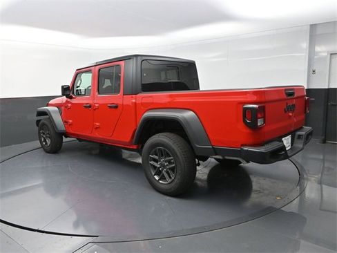 New 2025 Jeep Gladiator Sport image 5